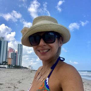 Meet your Posher, Leticia